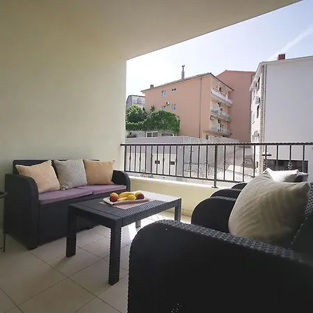 Karigo 6 Central Luxury Apartment Apartman