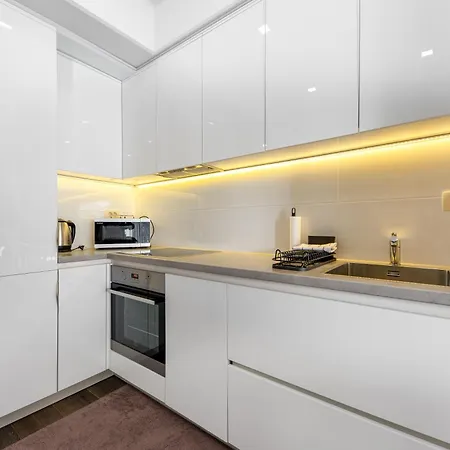 Karigo 6 Luxury * Makarska